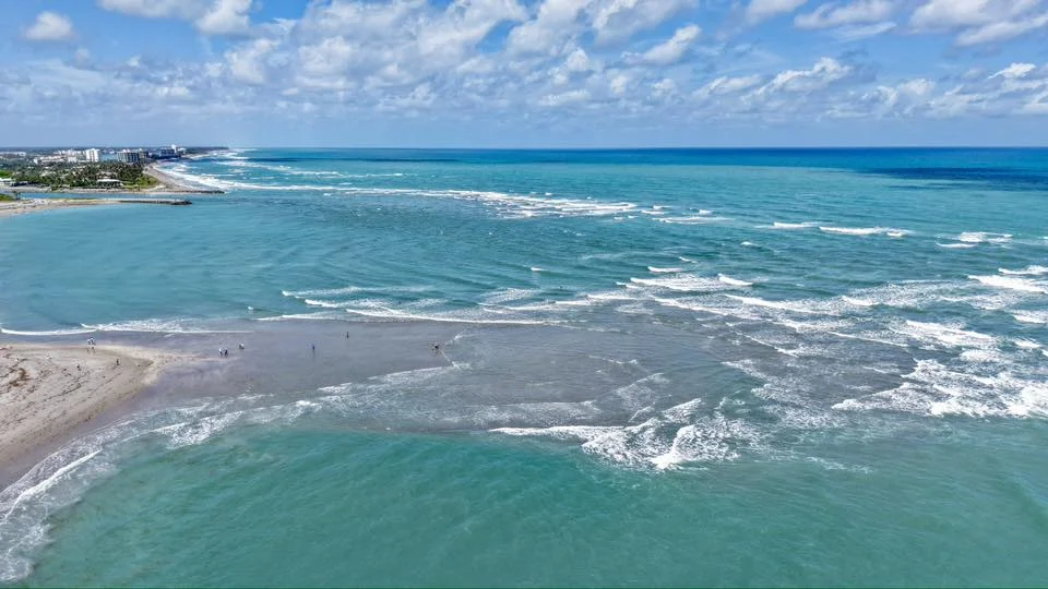 Jupiter Inlet sandbar — perfect learning waves
